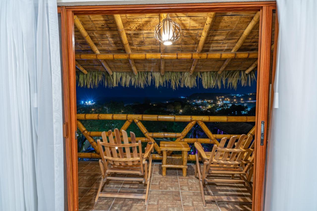 Nativa Bambu Hotel Montanita