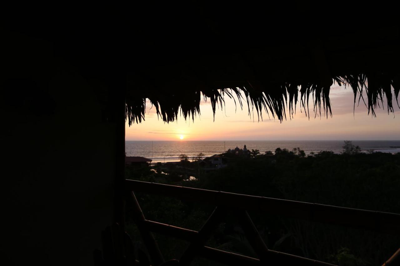 Hotel Nativa Bambu Montanita
